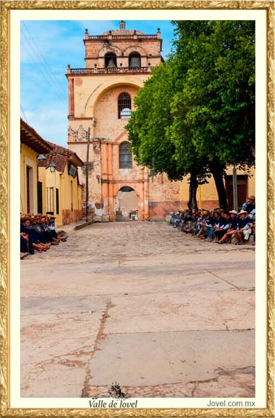 Entrada a Jovel Arco del Carmen.